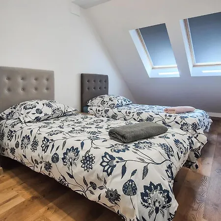 2 Bedroom Cozy In Gardna Wielka