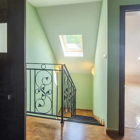 2 Bedroom Cozy In *