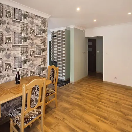 2 Bedroom Cozy In 別荘 *